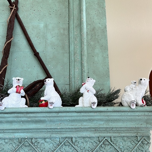 Balsam Hill Polar Bear Family Stocking Hangers - Picture 6 of 6